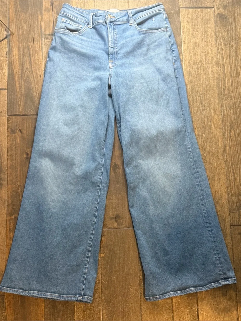 Voyageur High Rise Wide Leg Jeans Women’s Light Wash Denim Relaxed Fit Size 31